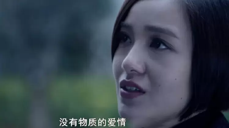 ____________________，都不用風吹，走兩步路就散了。------------------- 《小時代》