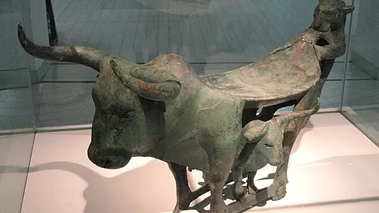 你認為這件文物在古代是用來做什麼的?