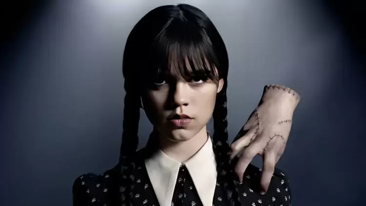 你是星期三亞當斯！