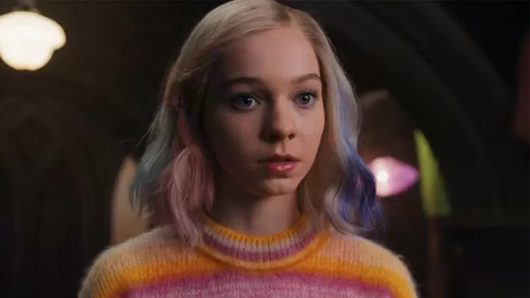 你是伊妮德·辛克萊！