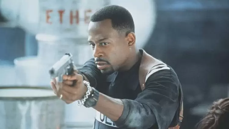 偵探中尉Marcus Miles Burnett！