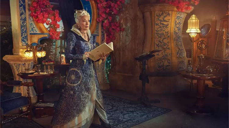 莫里貝爾夫人Madame Morrible（楊紫瓊飾）