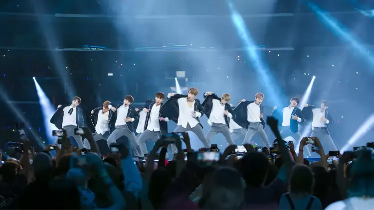 參加K-Pop演唱會時,你通常會做什麼