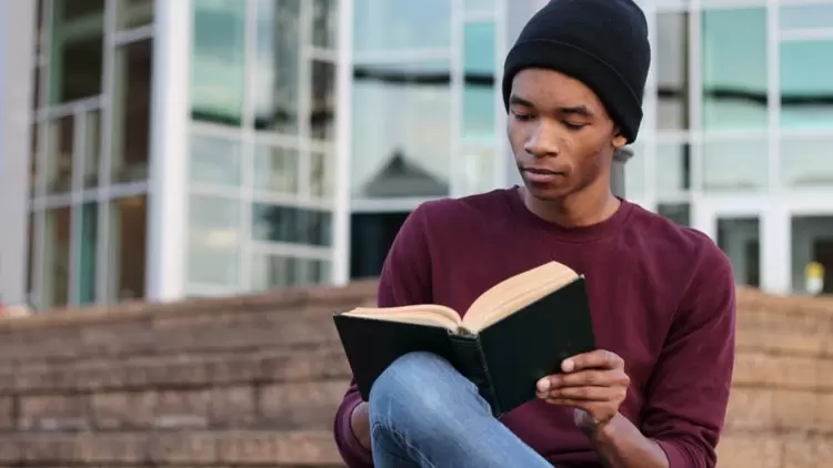 以下哪本書的主題聽起來很有趣？