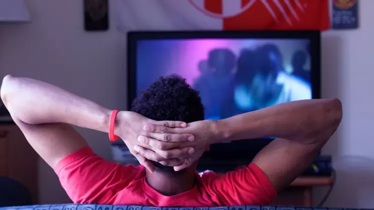 以下哪種類型的電影適合度過一個有趣的夜晚？