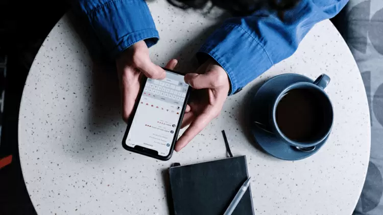 儀式幾天後,傑克遜邀請你進行一次私人會面。 這一次傑克遜似乎很冷靜,告訴你,除了命運的伴侶之外,還有其他選擇,所以你還有另一個選擇。 他可以利用他所擁有的一切來幫助你拒絕你命中註定的伴侶。 你會怎麼回答他?