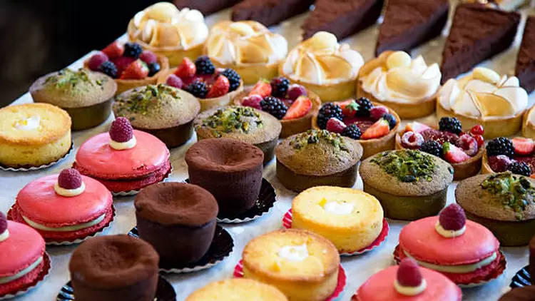 當你在一家甜品店前，以下5種甜品同時吸引你，你會選擇嘗試哪一款？