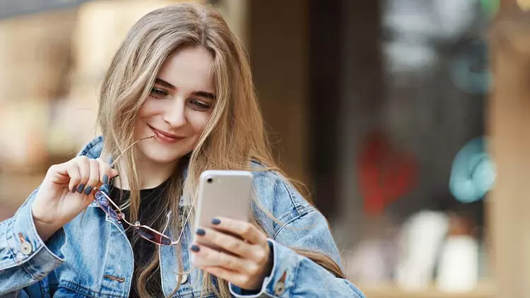 看到好笑的梗圖或笑話時，你會傳給誰？