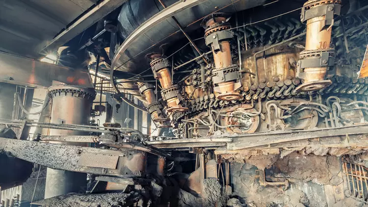 面對一台複雜且巨大的廢棄機器,你會: