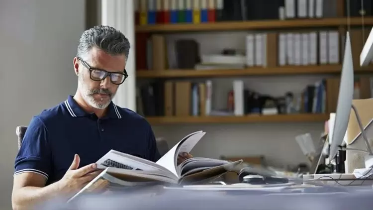 我可以邊看書邊畫人物。