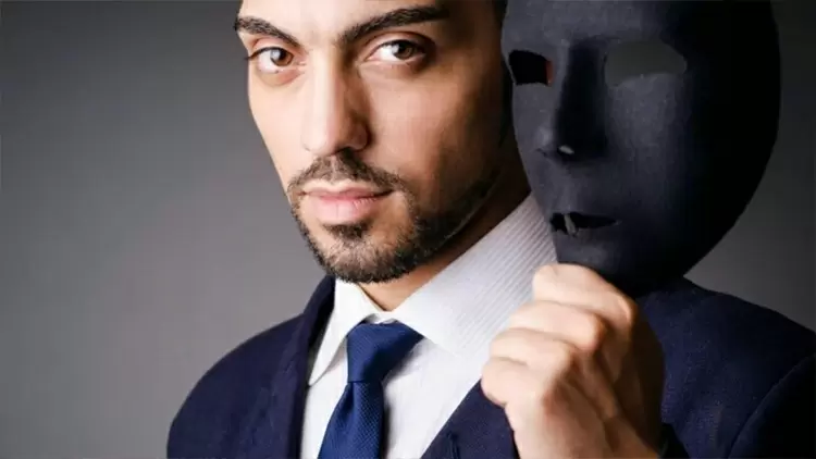 做真實的自己而不是試圖迎合刻板印像是至關重要的。