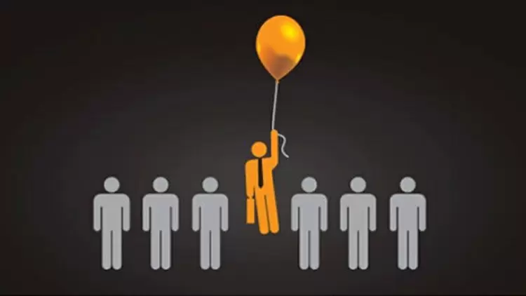 我與普通人格格不入。