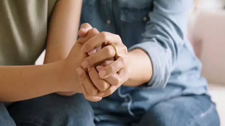 你如何形容你對他人的信任？