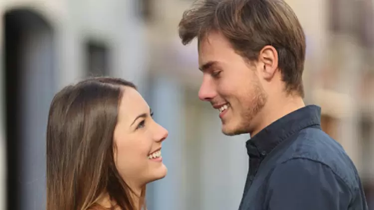 他對你微笑的頻率如何?