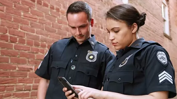 遇到緊急狀況，你會選擇第一時間報警嗎?