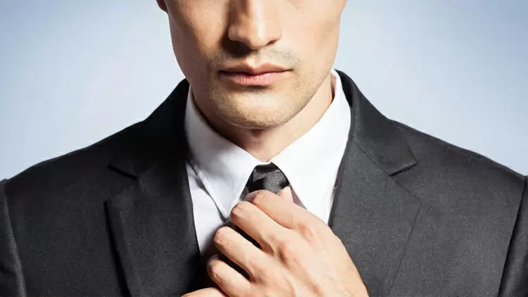 你最先注意到他的是什麼？