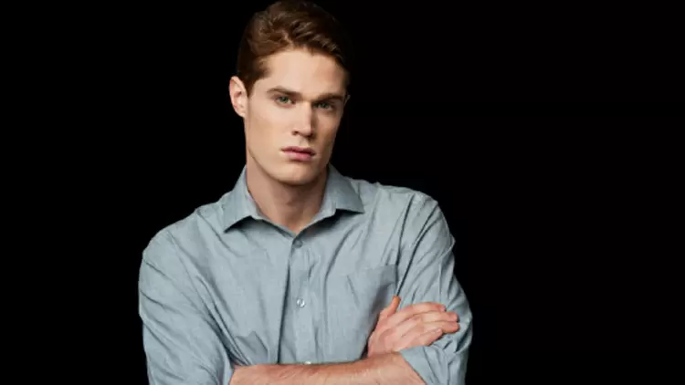 他的性格如何？