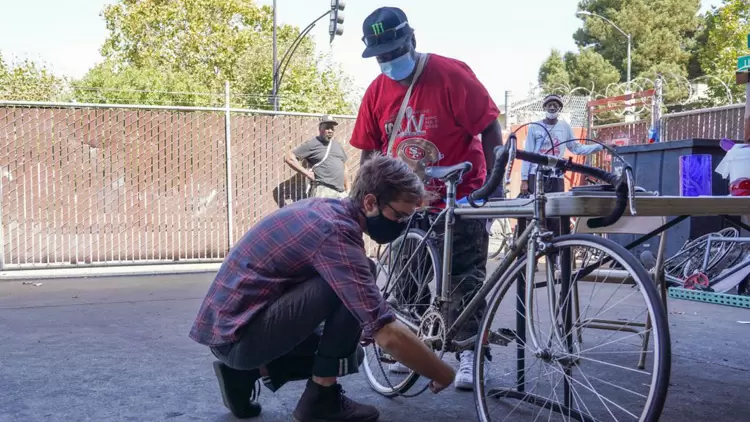 我討厭修理腳踏車、電器一類的工作。