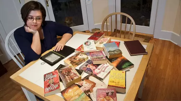 與言情小說相比，我更喜歡推理小說。