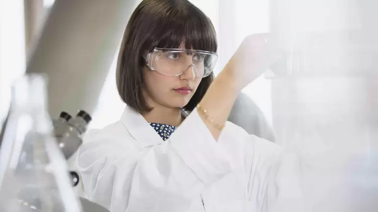 假如將我單獨一個人留著實驗室做實驗，我會感到非常無聊。