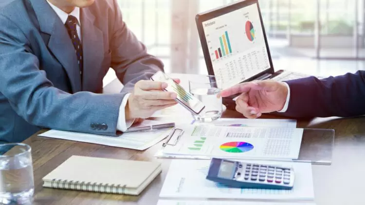 我會定期檢查我的工作流程,以確保它們是最有效和高效的。