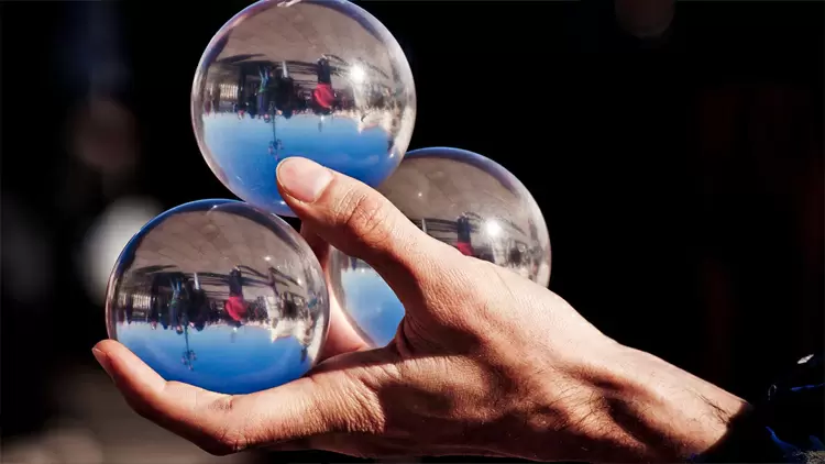 我喜歡從各種角度去看待問題,嘗試多種不同的新視角。