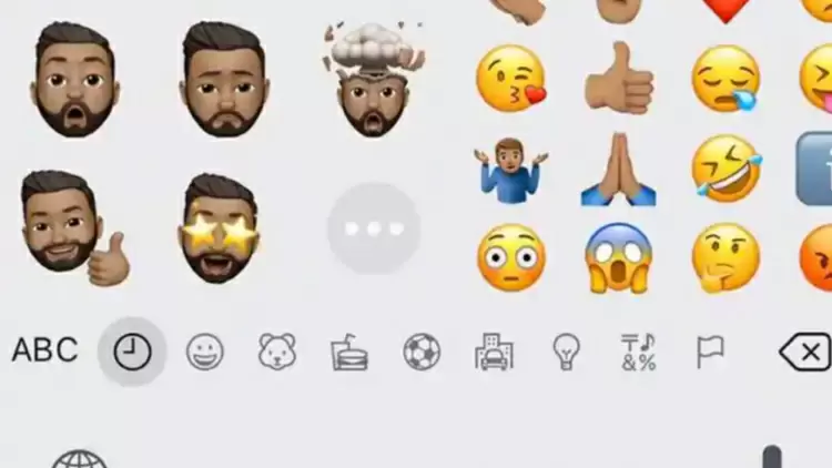 在聊天時，他會不會經常使用貼圖來增添趣味？