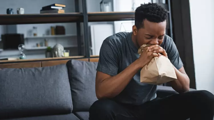 我感覺自己快要恐慌發作了