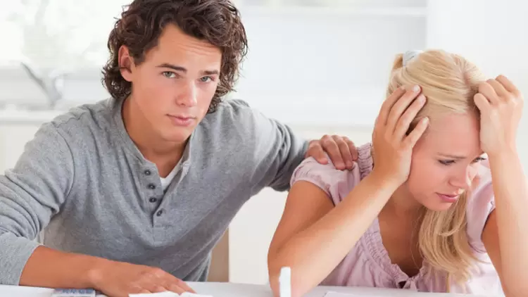 當你的伴侶或朋友表現出負面情緒時，你會有什麼反應？