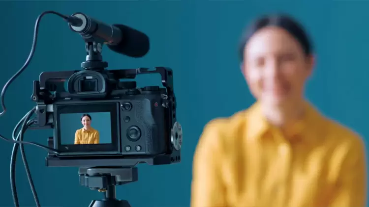 你對在社交活動中被拍照或錄音有何感受？