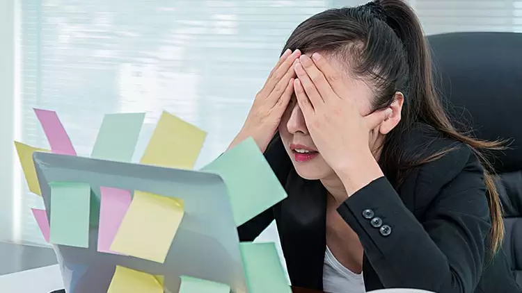 當你感到壓力時，你往往會：