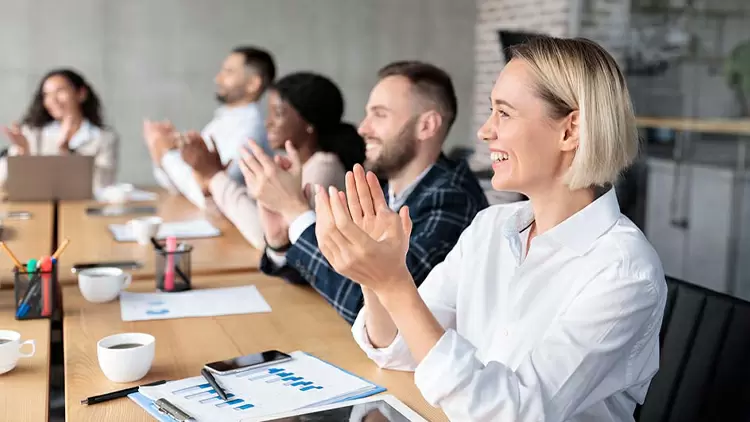 你如何評價自己的成功？