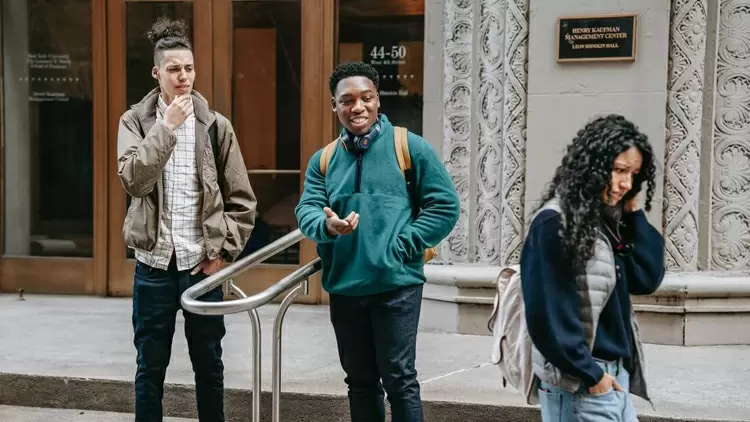 當別人讚美你時，你的反應通常是：