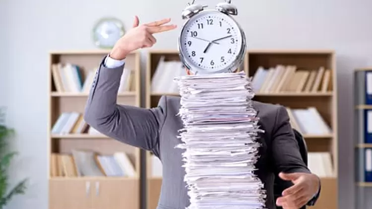 面對工作截止日期時: