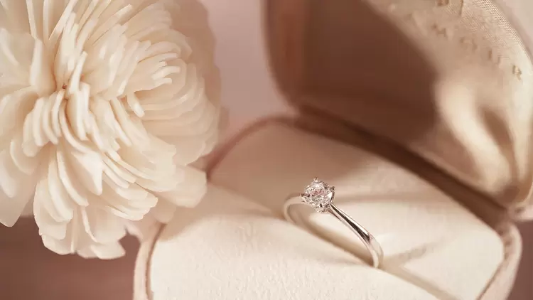 你不應該在黑色星期五買鑽戒。