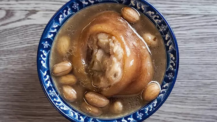 豬腳花生湯